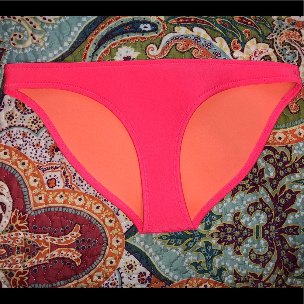 NWOT hot pink triangl bottoms
